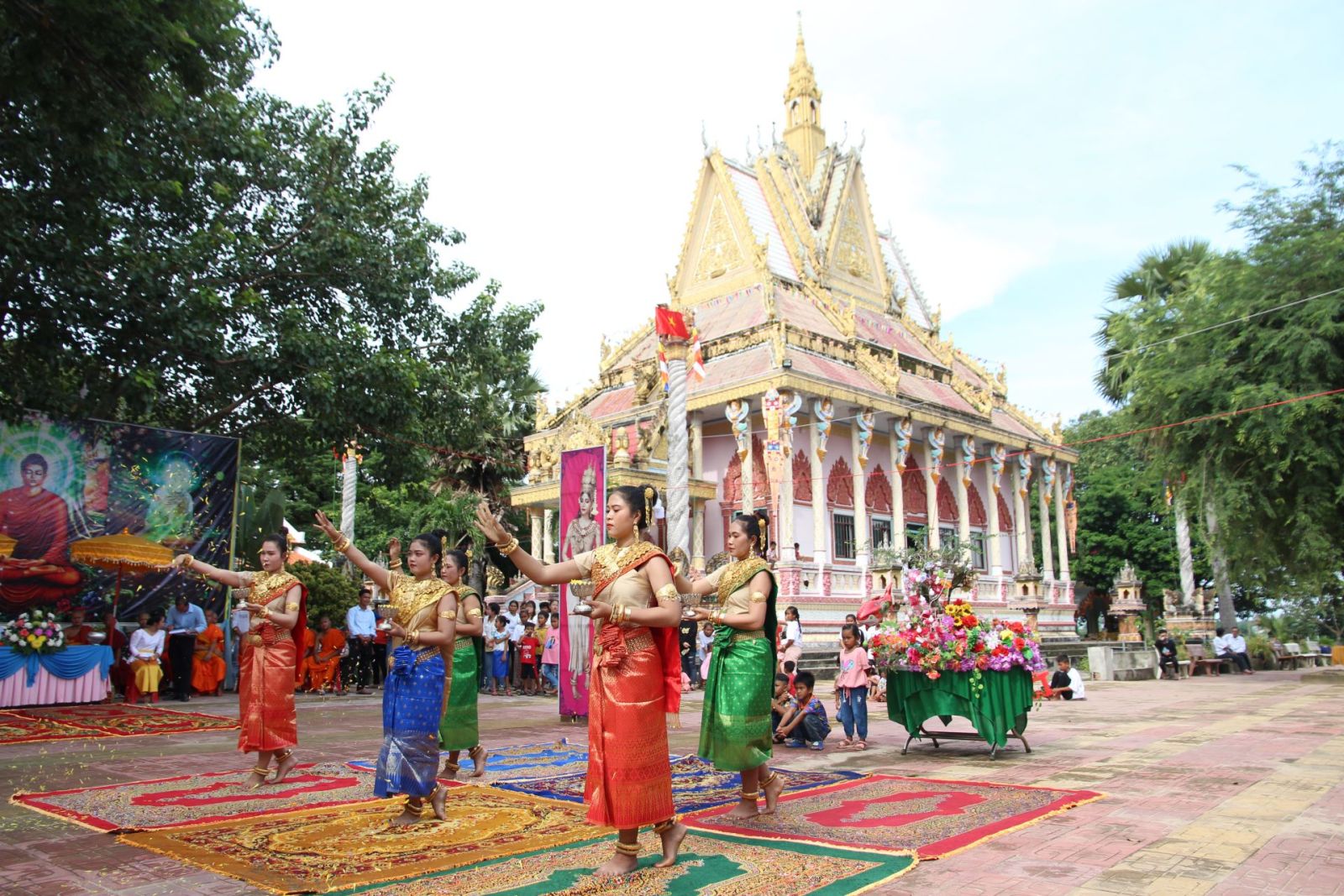Tây Ninh đa dạng cộng đồng dân tộc sinh sống
