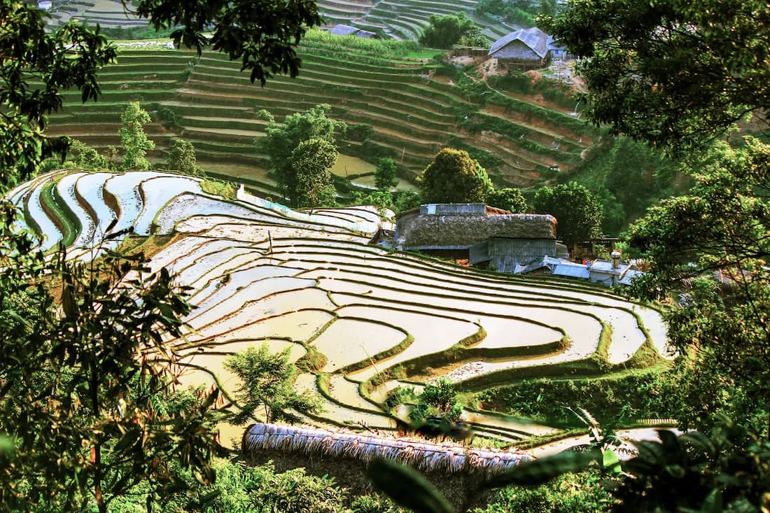 Bắc Hà cách thành phố Lào Cai 66km