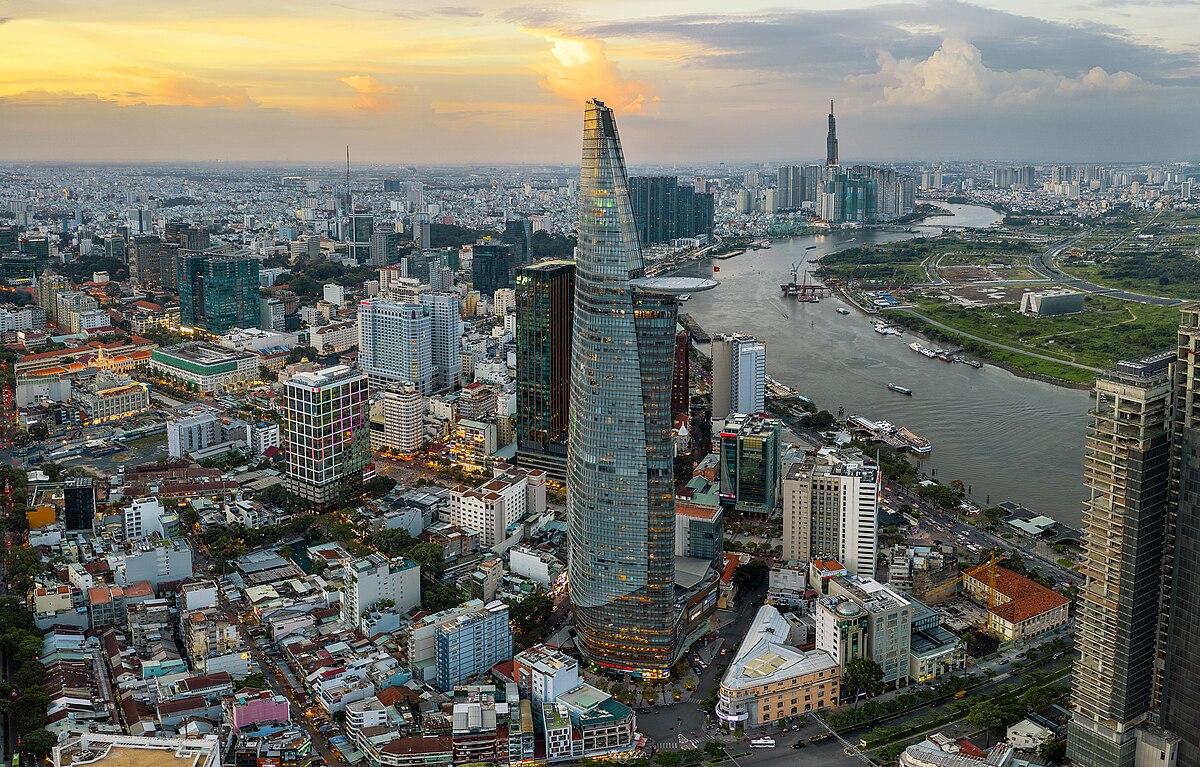 Thành phố Hồ Chí Minh năng động và sầm suất